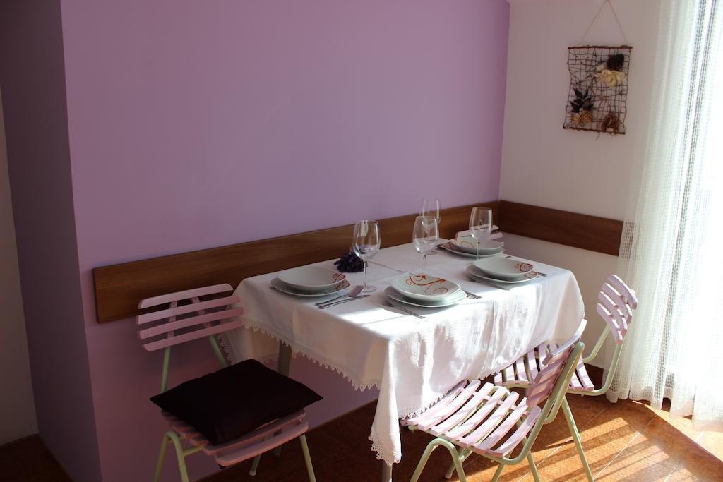 Apartments Petrada Omiš Habitación foto