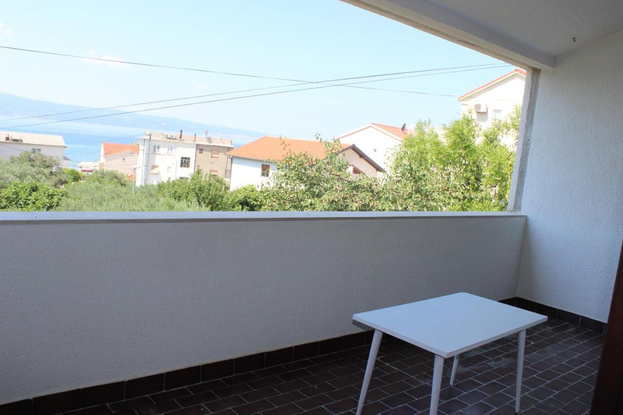 Apartments Petrada Omiš Habitación foto