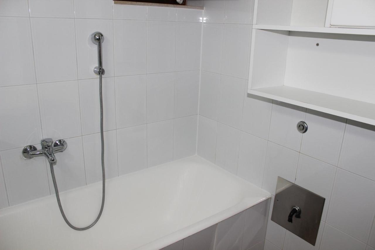 Apartments Petrada Omiš Habitación foto